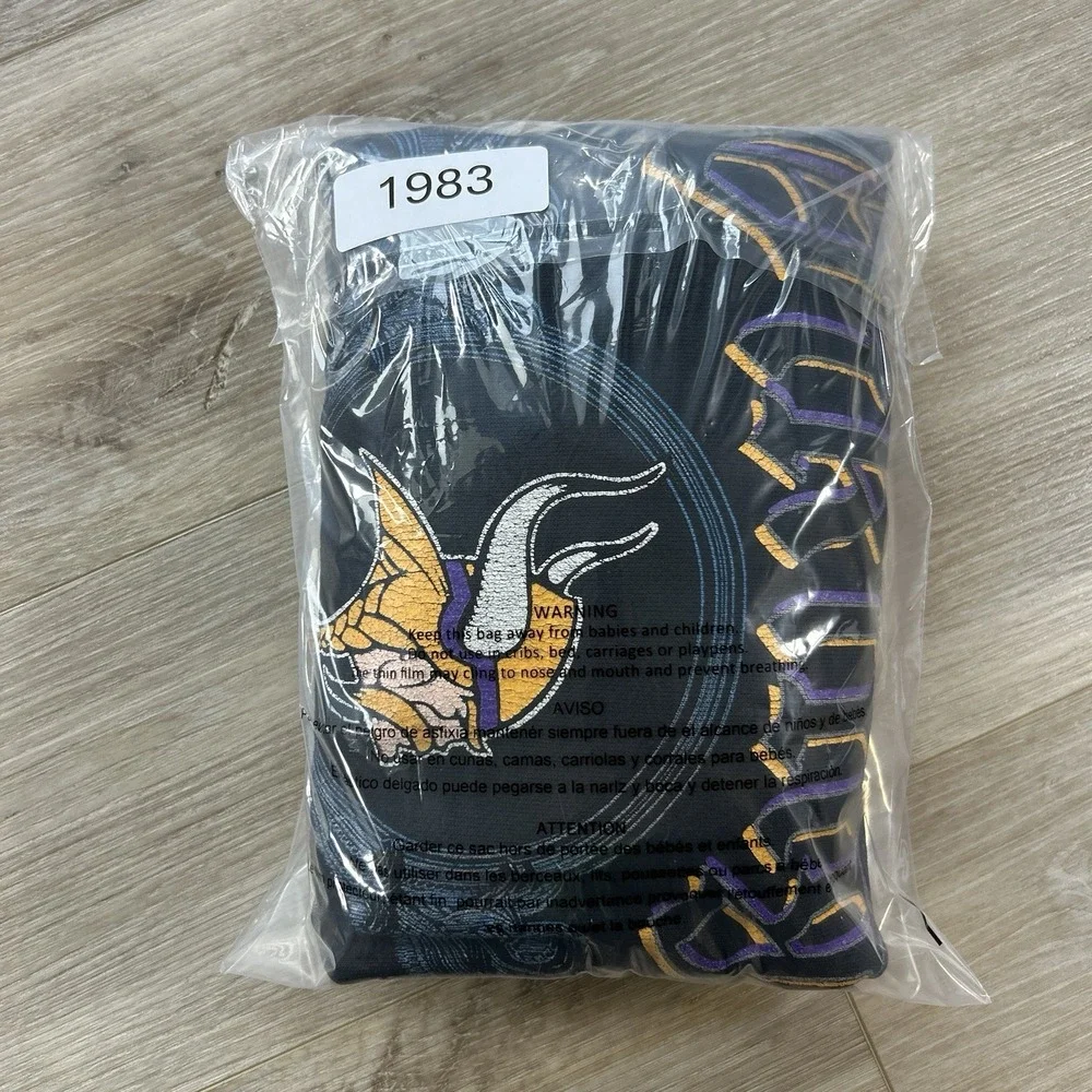 VTG 90's Logo 7 XL Black NFL Minnesota Vikings Black Crewneck